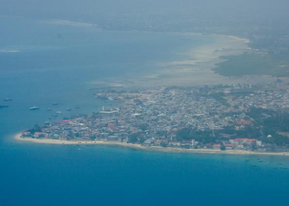 Zanzibar-4923.jpg - Flying in to Zanzibar